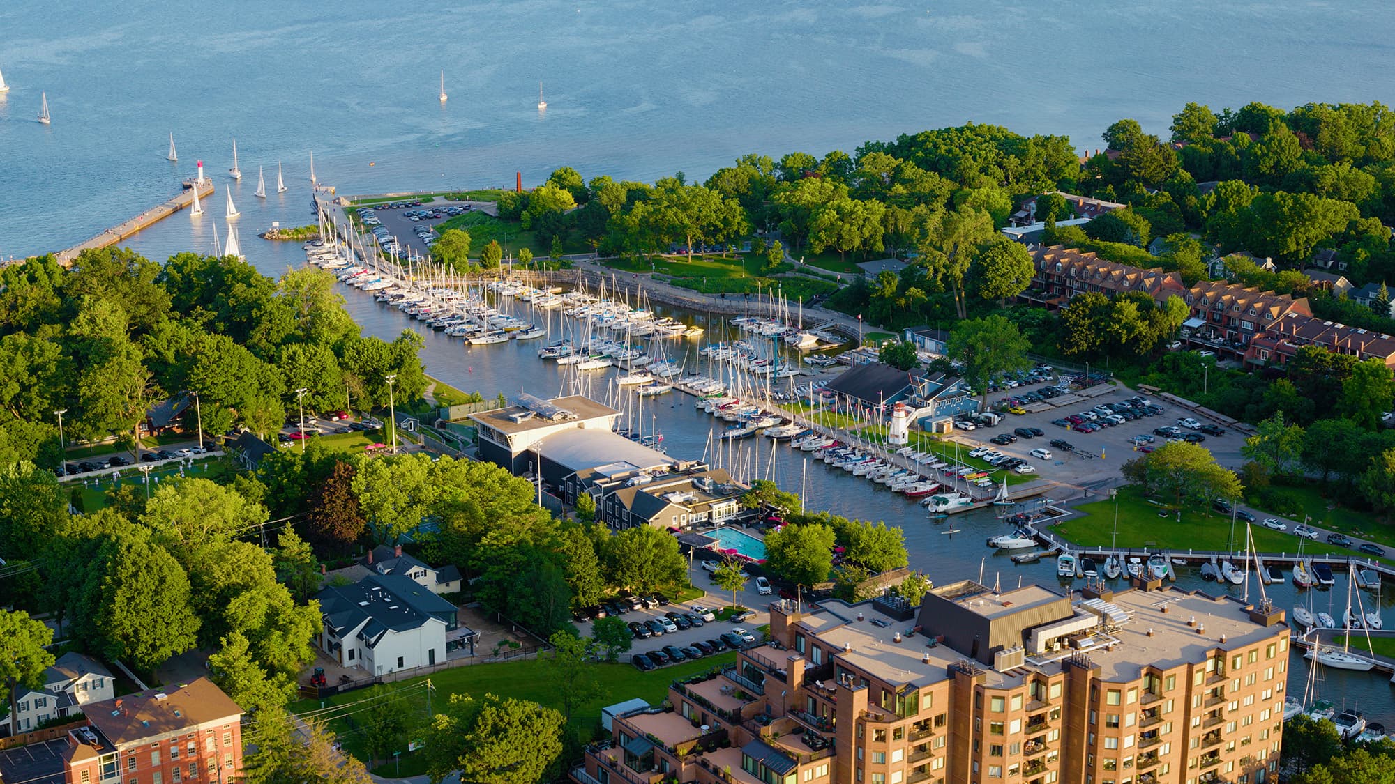 Downtown Oakville harbour
